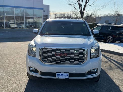 Used 2019 GMC Yukon XL Denali w/ Denali Ultimate Package image 2