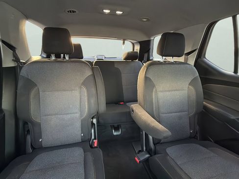 Used 2019 Chevrolet Traverse LT FWD image 23