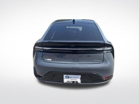New 2026 Toyota Prius Plug-In Hybrid FWD image 4