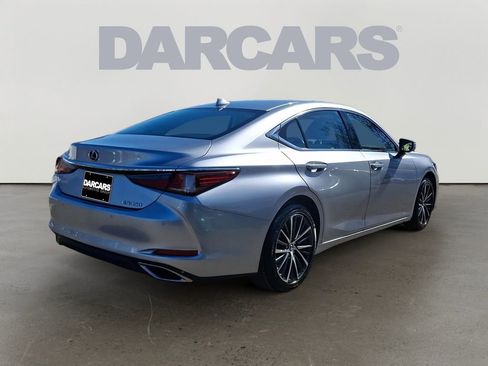 Used 2024 Lexus ES 350 w/ Premium Package image 7