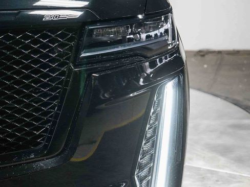 Used 2024 Cadillac Escalade V image 8