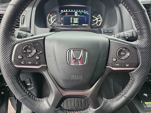 Used 2025 Honda Passport TrailSport image 21