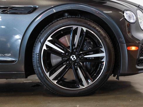 Used 2021 Bentley Flying Spur W12 AWD/4WD image 17