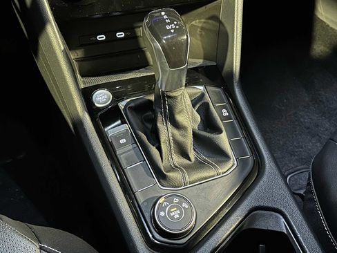 Used 2023 Volkswagen Taos SEL image 36