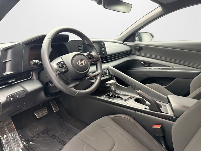 Used 2025 Hyundai Elantra Sport w/ Cargo Package FWD image 10