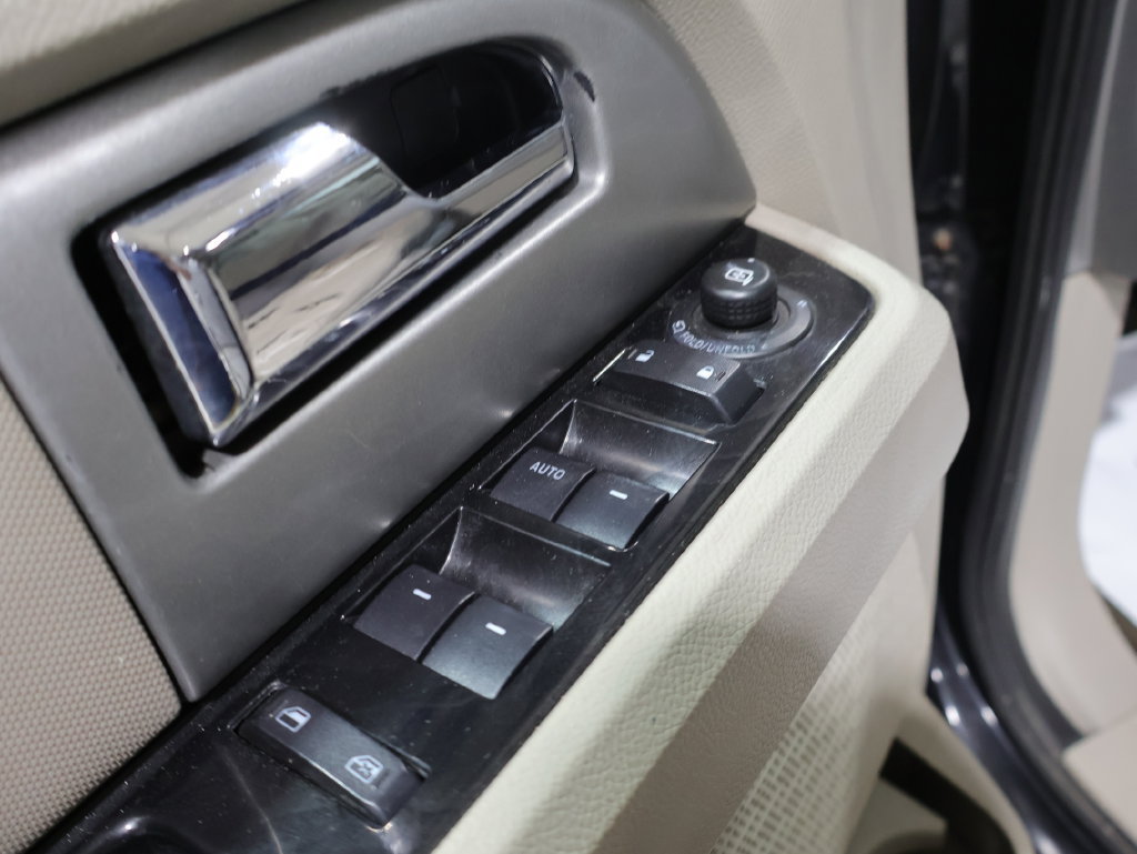Used 2012 Ford Expedition Limited AWD/4WD image 25