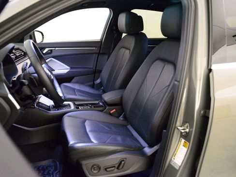 Certified 2023 Audi Q3 2.0T Premium w/ Convenience Package image 5