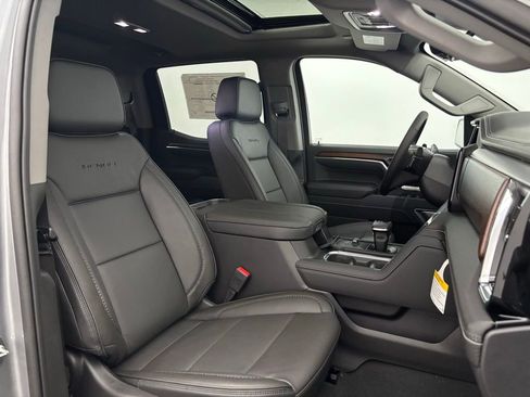 New 2026 GMC Sierra 1500 Denali w/ Denali Reserve Package image 37