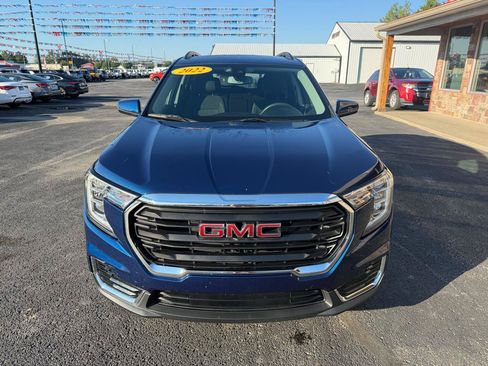 Used 2022 GMC Terrain SLE w/ Driver Convenience Package AWD/4WD image 11