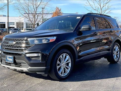 Used 2020 Ford Explorer XLT w/ Equipment Group 202A image 15