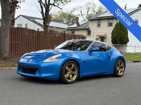 Used 2009 Nissan 370Z Touring RWD image 1