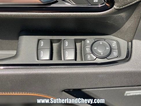 Used 2025 GMC Sierra 2500 AT4 AWD/4WD image 22