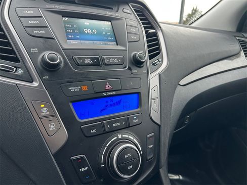 Used 2016 Hyundai Santa Fe SE w/ Option Group 02 image 30