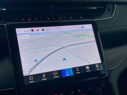 Used 2023 Jeep Grand Cherokee Overland w/ Adv Protech Group III image 12