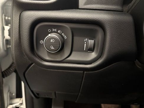 Used 2024 RAM 2500 Big Horn AWD/4WD image 19