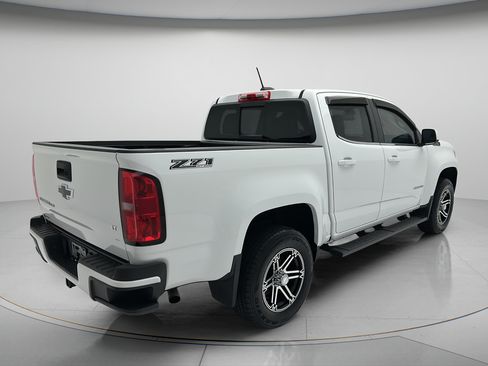Used 2018 Chevrolet Colorado LT w/ LT Convenience Package AWD/4WD image 5