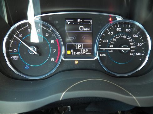 Used 2017 Subaru Forester 2.5i Touring AWD/4WD image 16