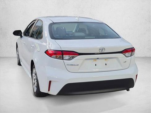 Used 2026 Toyota Corolla LE FWD image 7