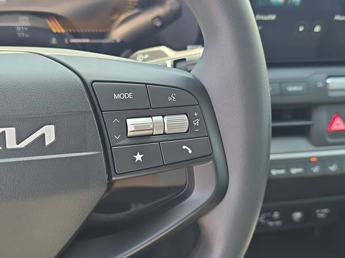 New 2026 Kia K4 FWD image 31