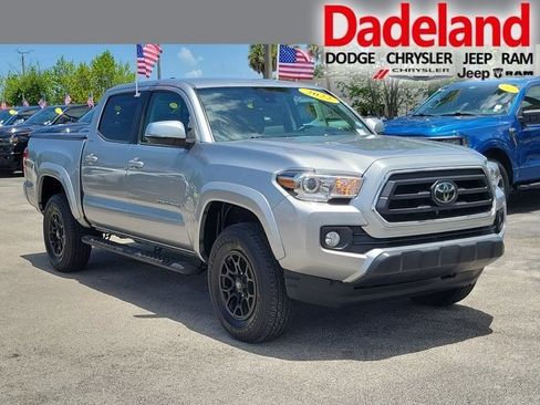 Used 2022 Toyota Tacoma SR5 w/ Technology Package RWD image 1
