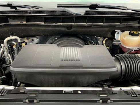 Used 2023 GMC Yukon SLT image 9