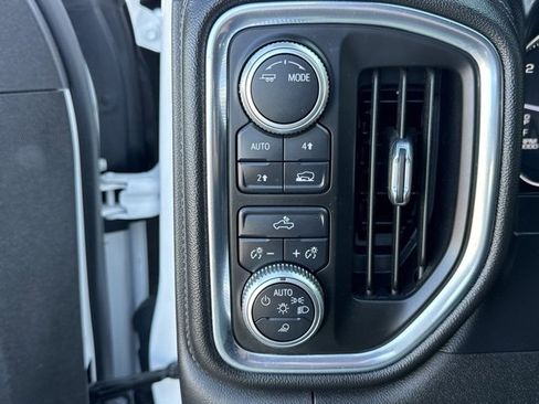 Used 2020 GMC Sierra 1500 SLE w/ SLE Value Package image 21