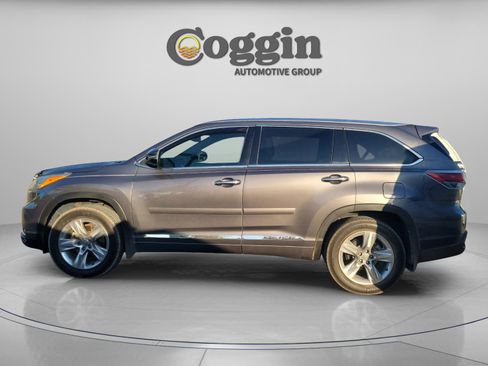 Used 2015 Toyota Highlander Limited Platinum image 2