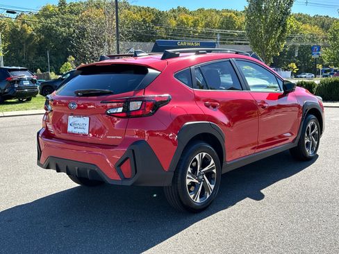 Used 2024 Subaru Crosstrek 2.0i Premium image 4