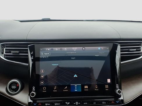 Used 2023 Jeep Grand Wagoneer L Series II image 33