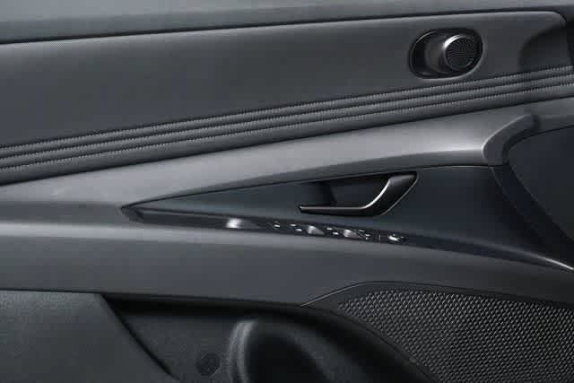 New 2026 Hyundai Elantra SEL FWD image 18