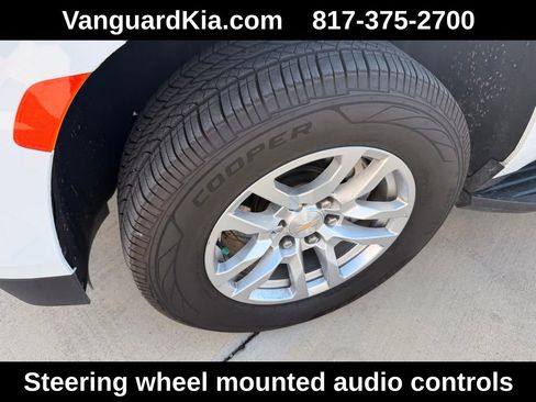 Used 2022 Chevrolet Suburban LS w/ Driver Alert Package image 8