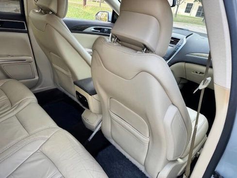 Used 2014 Lincoln MKZ Hybrid w/ Equipment Group 201A Select image 18