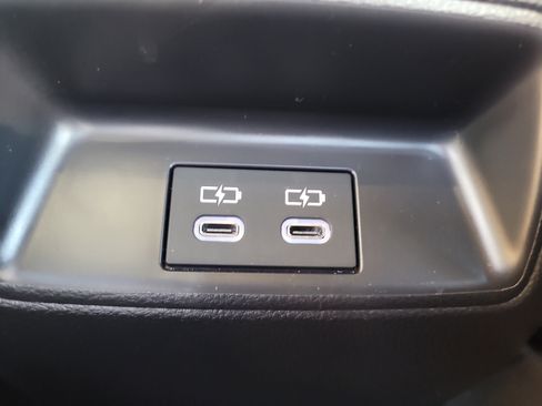 Certified 2025 Toyota Corolla SE image 15