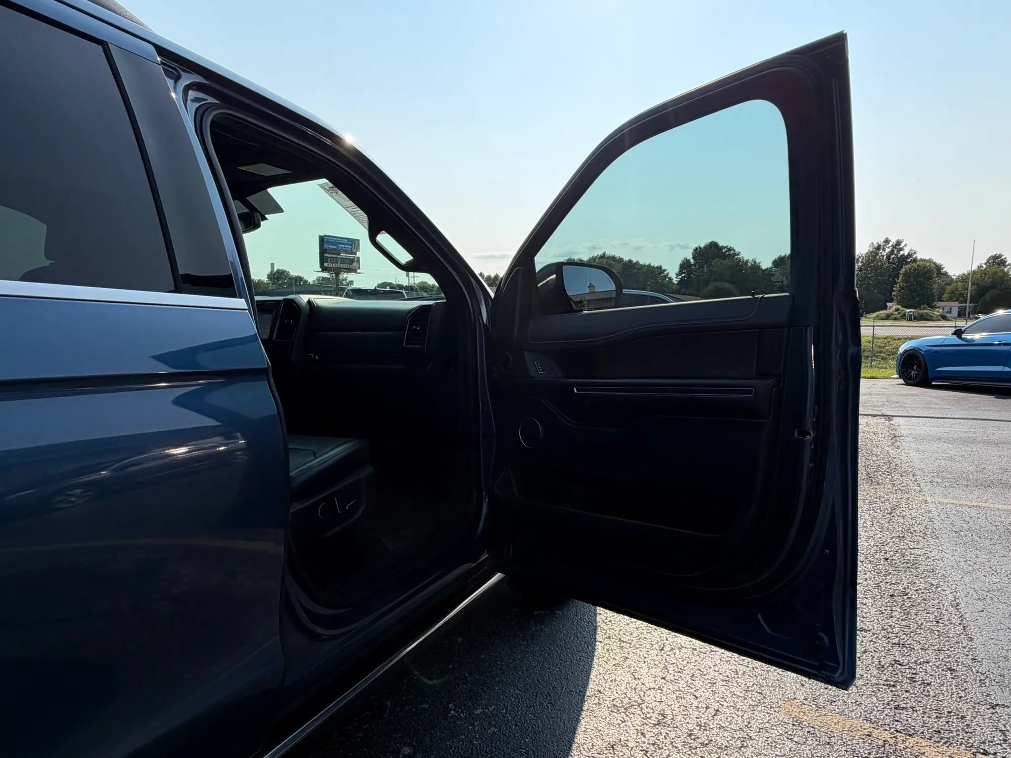 Used 2019 Ford Expedition Limited RWD image 45