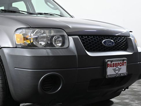 Used 2006 Ford Escape XLS image 5