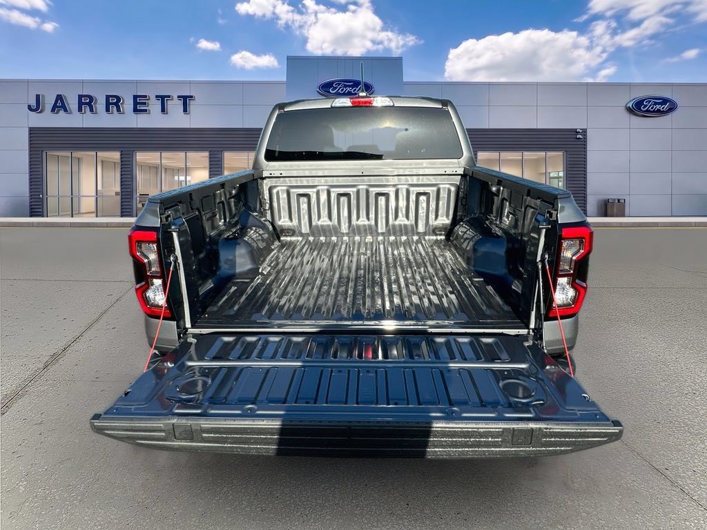 New 2026 Ford Ranger XLT w/ Black Appearance Package RWD image 24