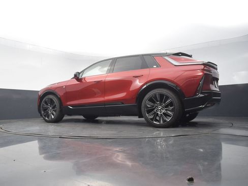 New 2026 Cadillac Lyriq Signature Sport w/ Nappa Leather Package AWD/4WD image 51