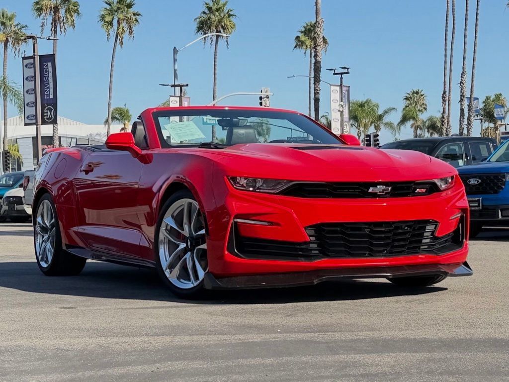 Used 2021 Chevrolet Camaro SS RWD image 8