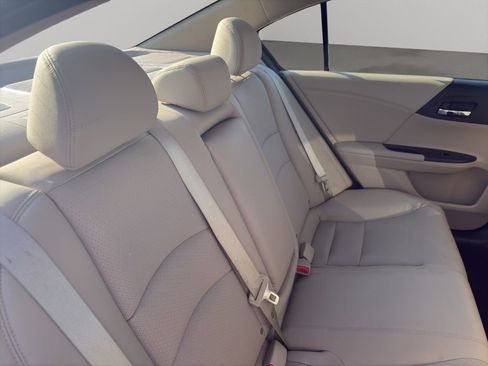 Used 2015 Honda Accord EX-L image 9