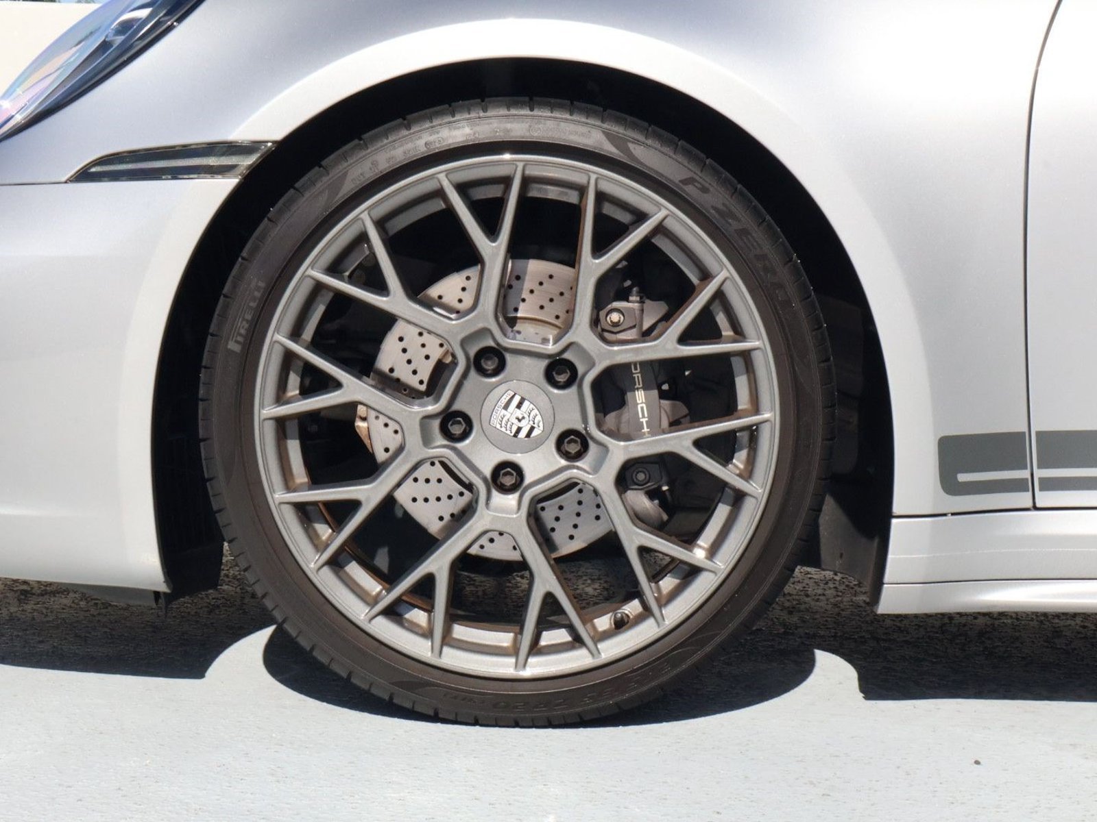 Certified 2024 Porsche 911 Carrera RWD image 25
