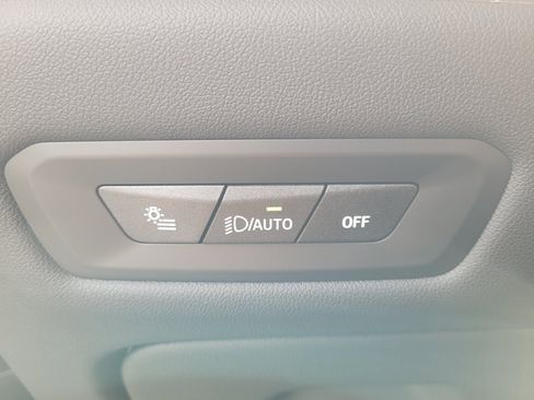 Used 2026 BMW X5 sDrive40i w/ M Sport Package image 22