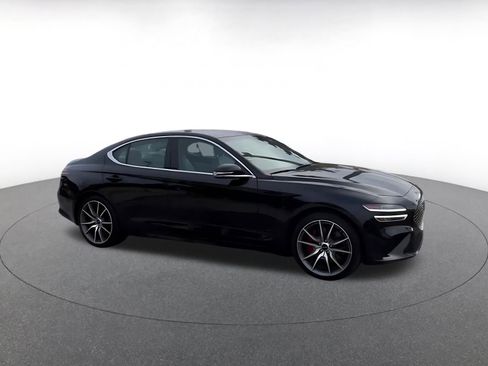 Used 2025 Genesis G70 2.5T image 2