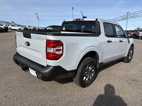 New 2026 Ford Maverick XLT w/ XLT Luxury Package FWD image 5