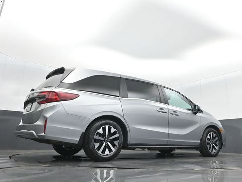 Certified 2025 Honda Odyssey EX-L image 23