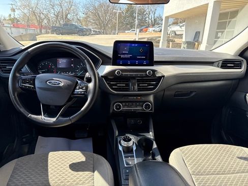 Used 2022 Ford Escape SE w/ Cold Weather Package AWD/4WD image 21