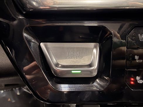 Used 2024 GMC Sierra 3500 Denali w/ Denali Reserve Package image 46