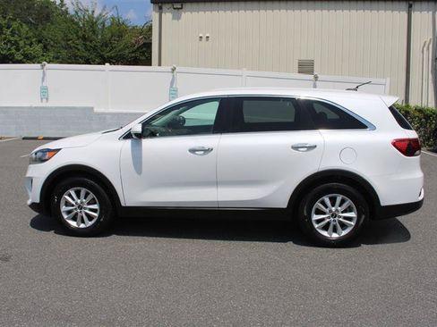 Used 2019 Kia Sorento FWD V6 image 5