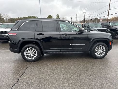 Used 2024 Jeep Grand Cherokee Laredo X w/ Trailer Tow Package image 6