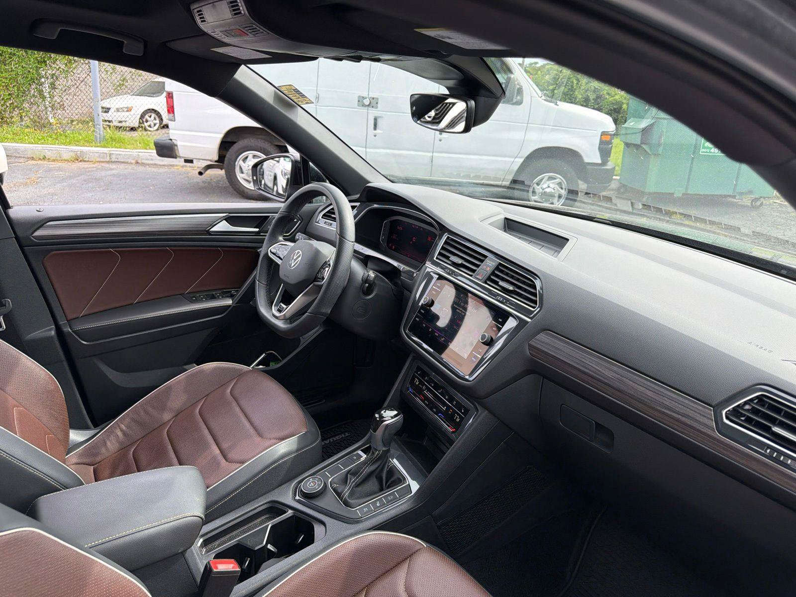 Used 2024 Volkswagen Tiguan SEL R-Line AWD/4WD image 16