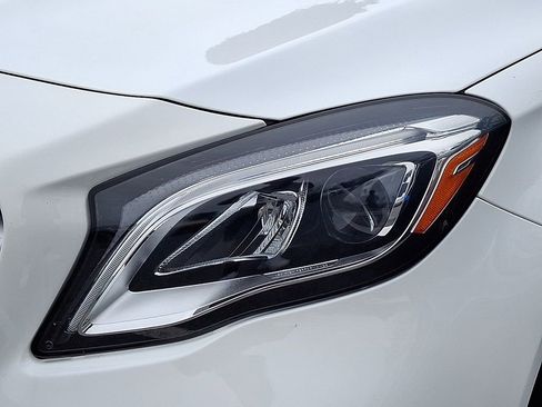 Certified 2019 Mercedes-Benz GLA 250 4MATIC image 3